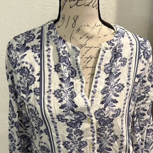 LOFT White and Blue Patterned Blouse - Picture 2 of 6